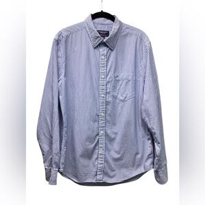 American Eagle long sleeve button up. Medium